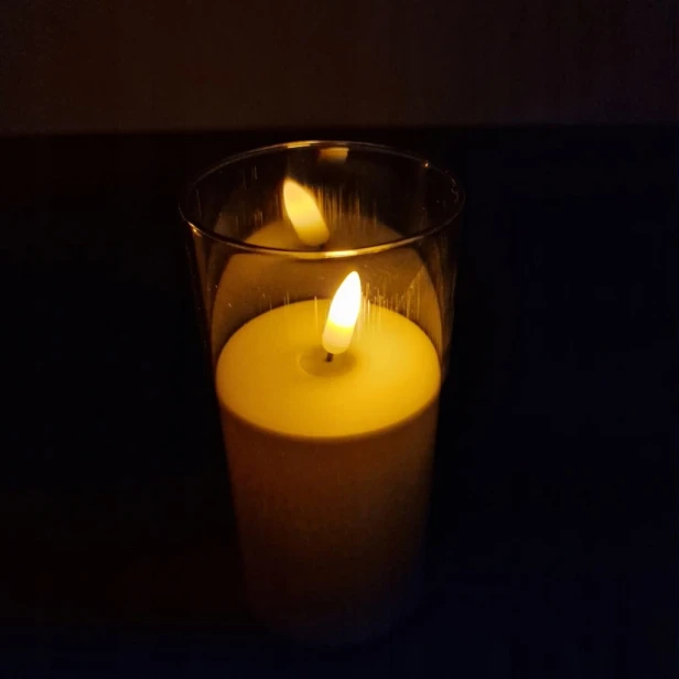 ŚWIECA W TUBIE WKŁAD LED EFEKT PŁOMIENIA 15 cm / 7 cm CORTINA