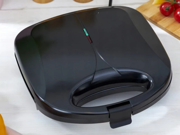 Opiekacz kanapek tostów 750W - Sandwich Maker